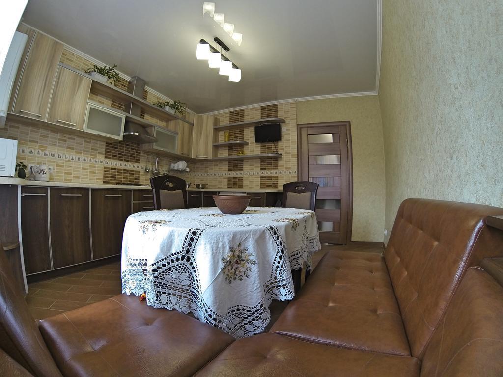 Naberezhnaya Roshen Apartment วินนิตซา ภายนอก รูปภาพ